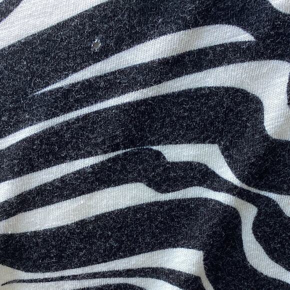 Sanctuary Women's Zebra Stripe Twist Front Short Sleeve Crewneck Top XL - Picture 5 of 8